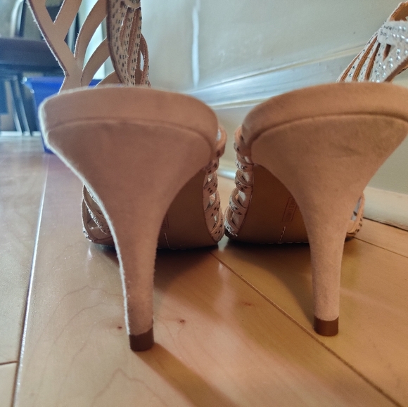 Sandals - Picture 3 of 4